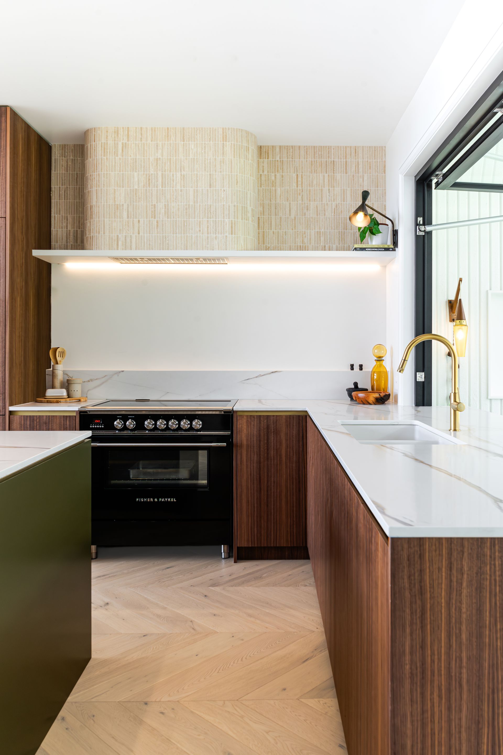 New kitchen installed in Newcastle NSW. Kitchen design and kitchen renovations in the hunter valley. See our contact page for showroom locations for your new home.