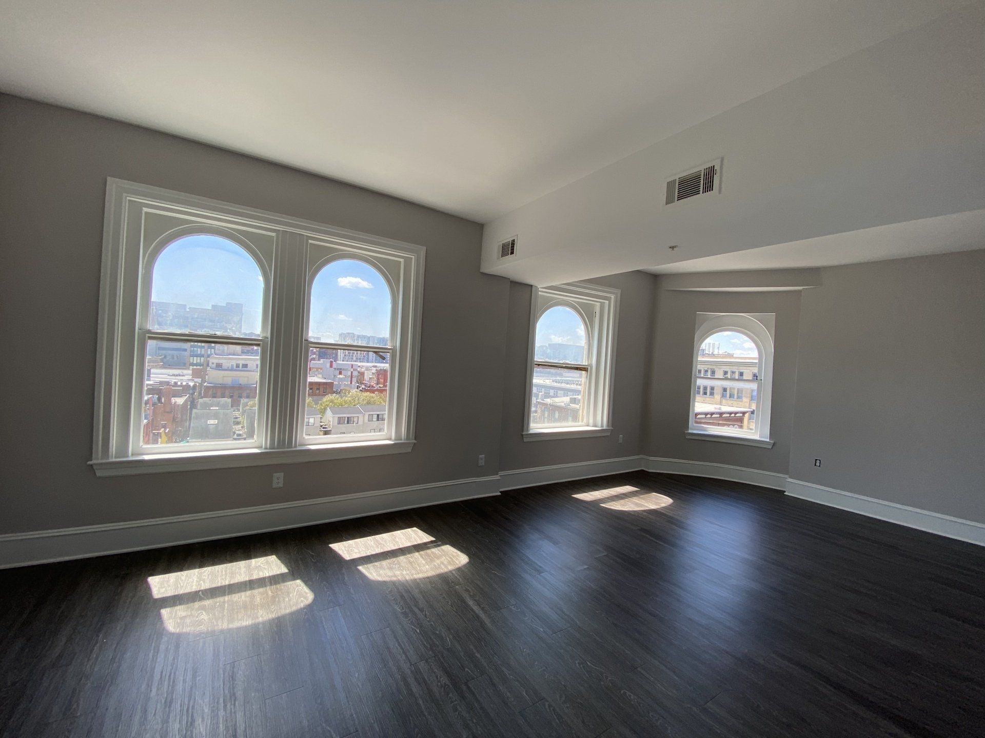 306 W Franklin Property Image