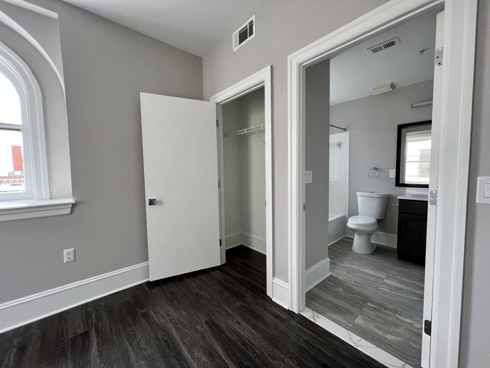 306 W Franklin Property Image