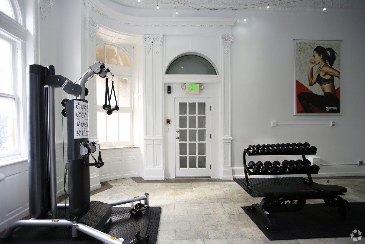 306 W Franklin Property Image