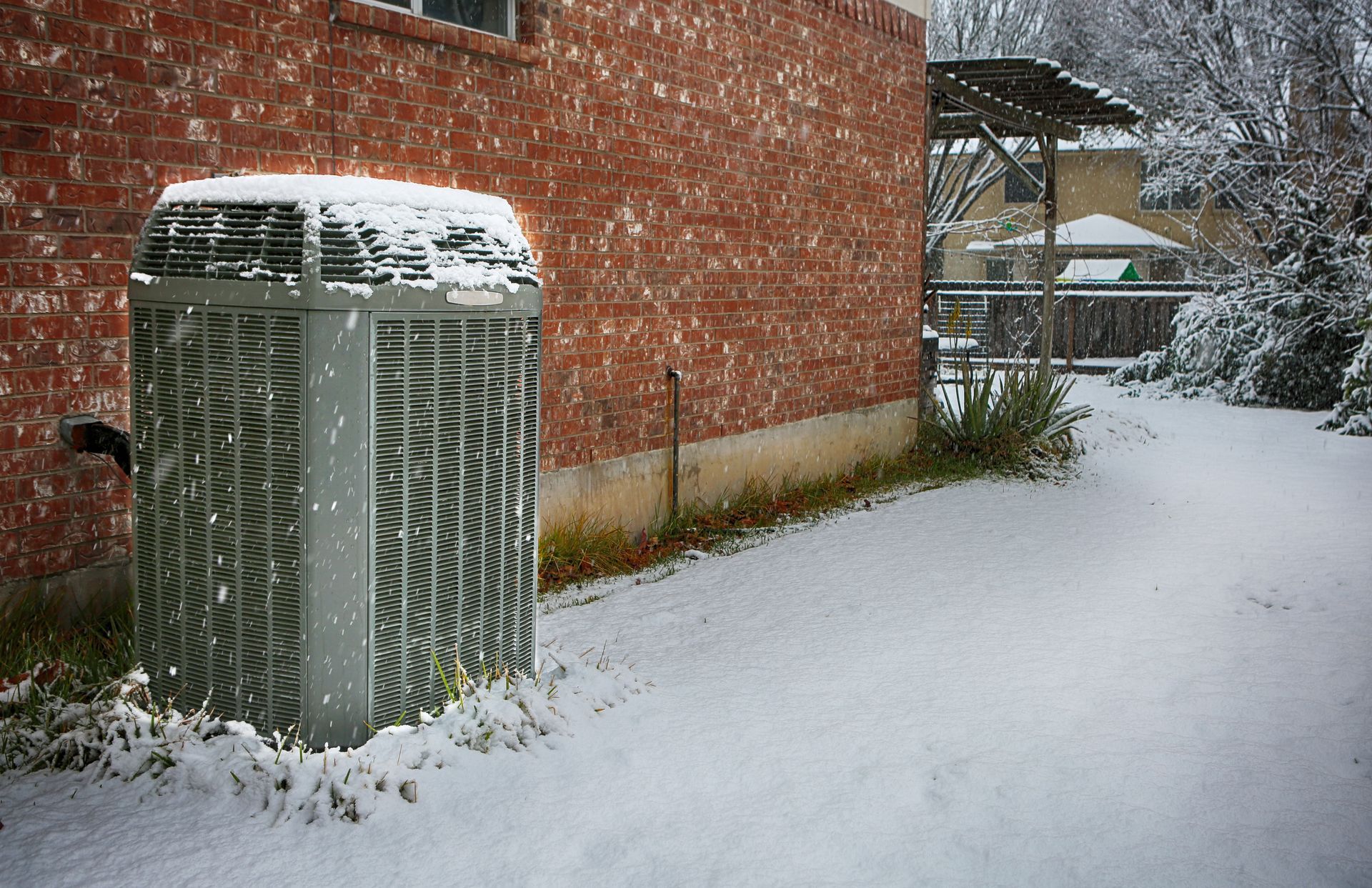 HVAC unit in snow HSPF Rating