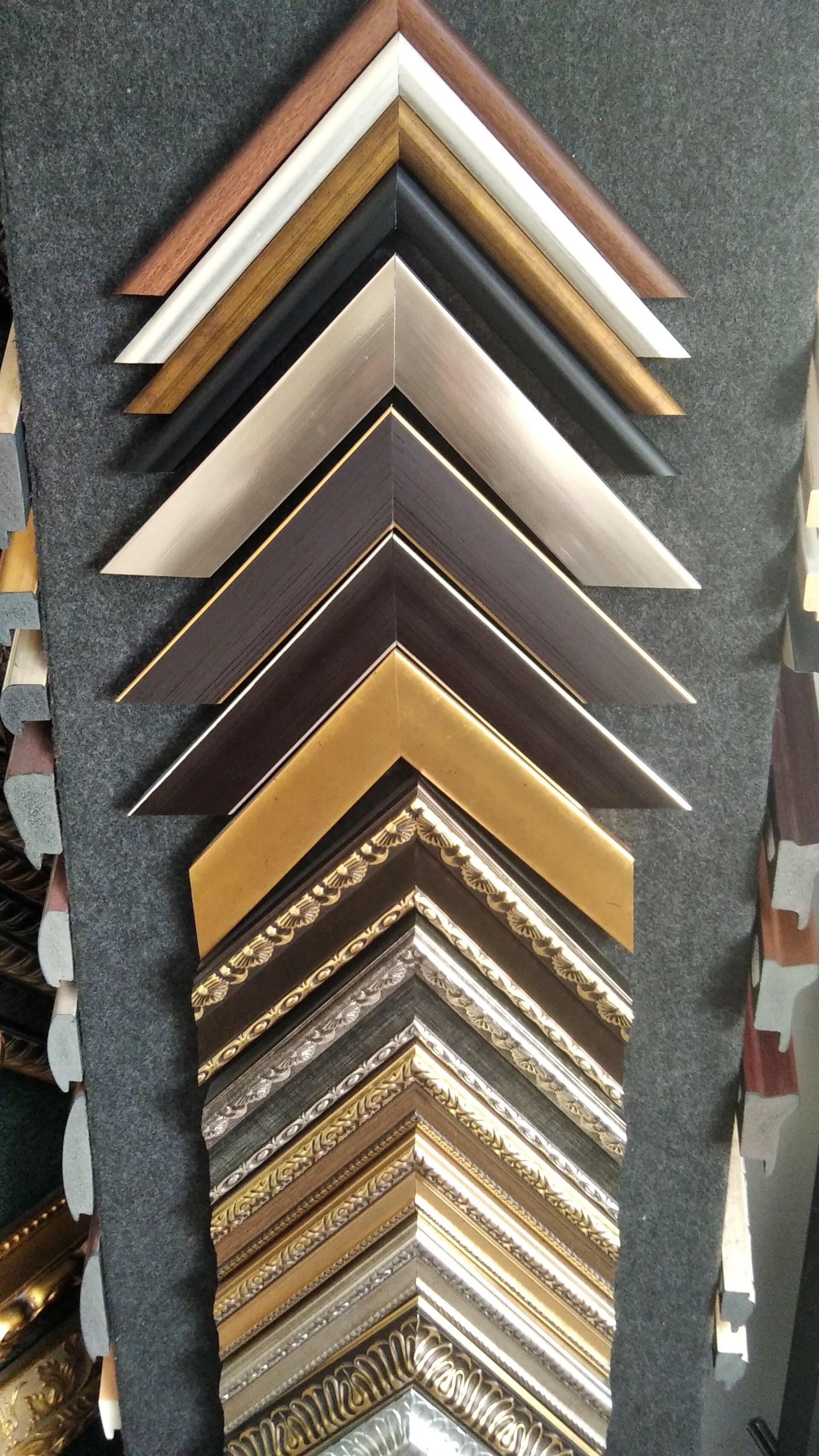 GALERÍA QUETZAL MARCOS Y MOLDURAS – Molduras de importación nacional