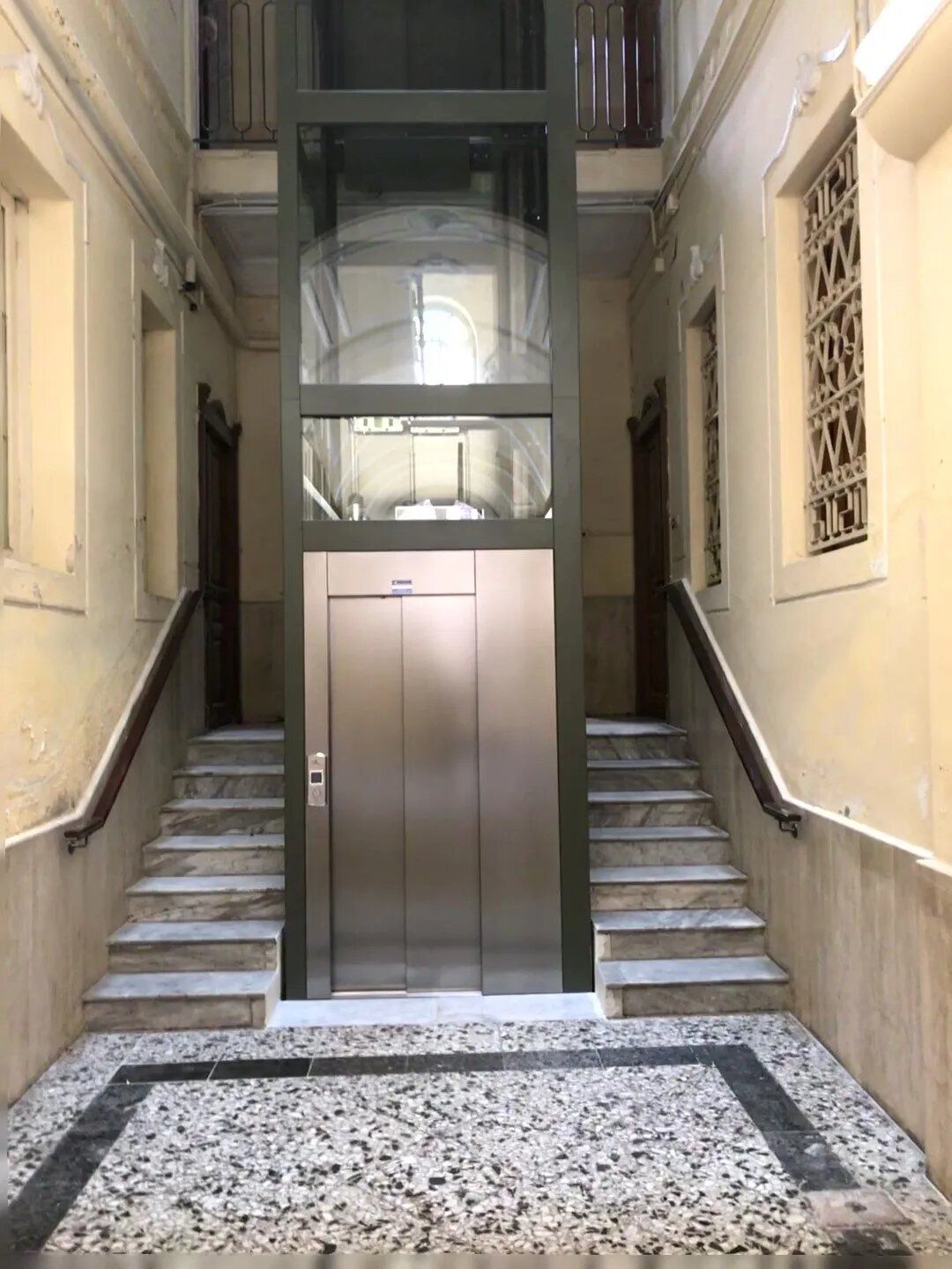 ascensore interno