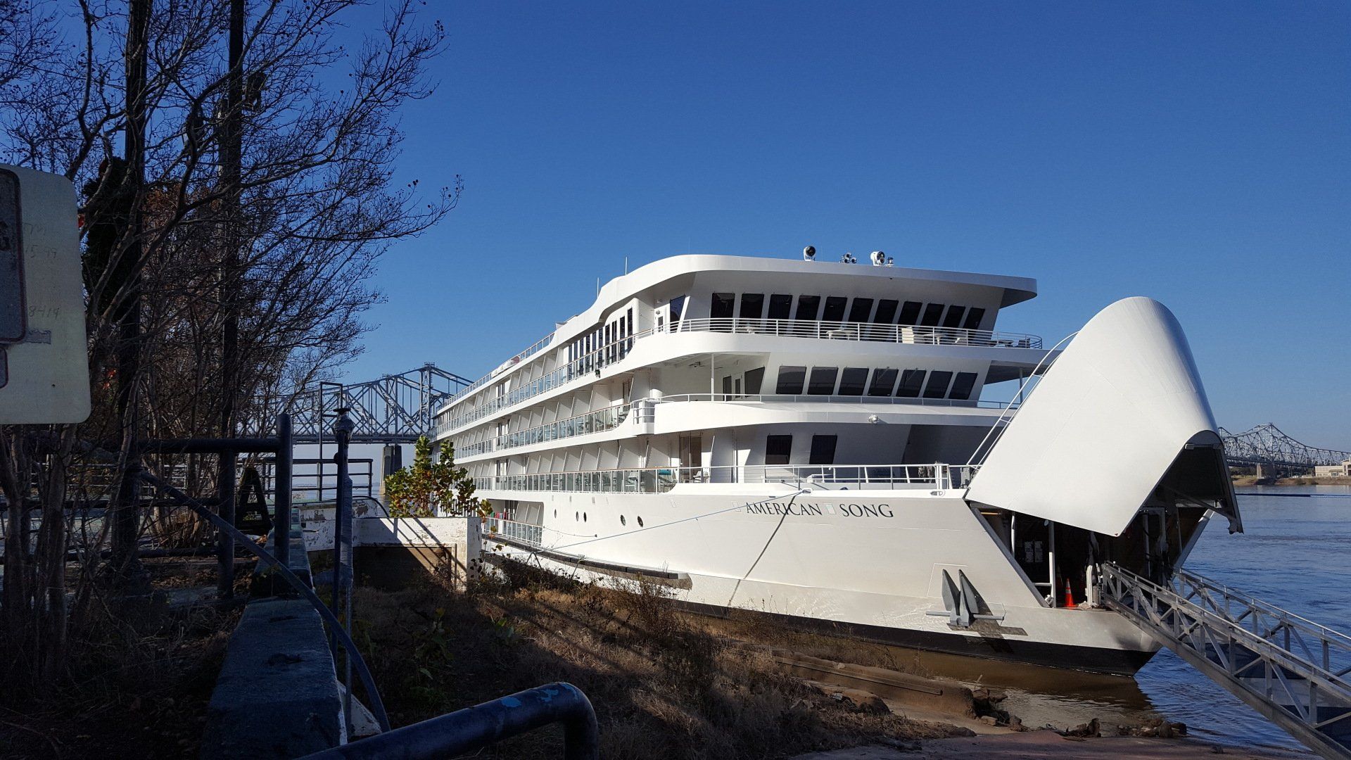 Mississippi River Cruise New Orleans American Song Accessible debarkation embarkation