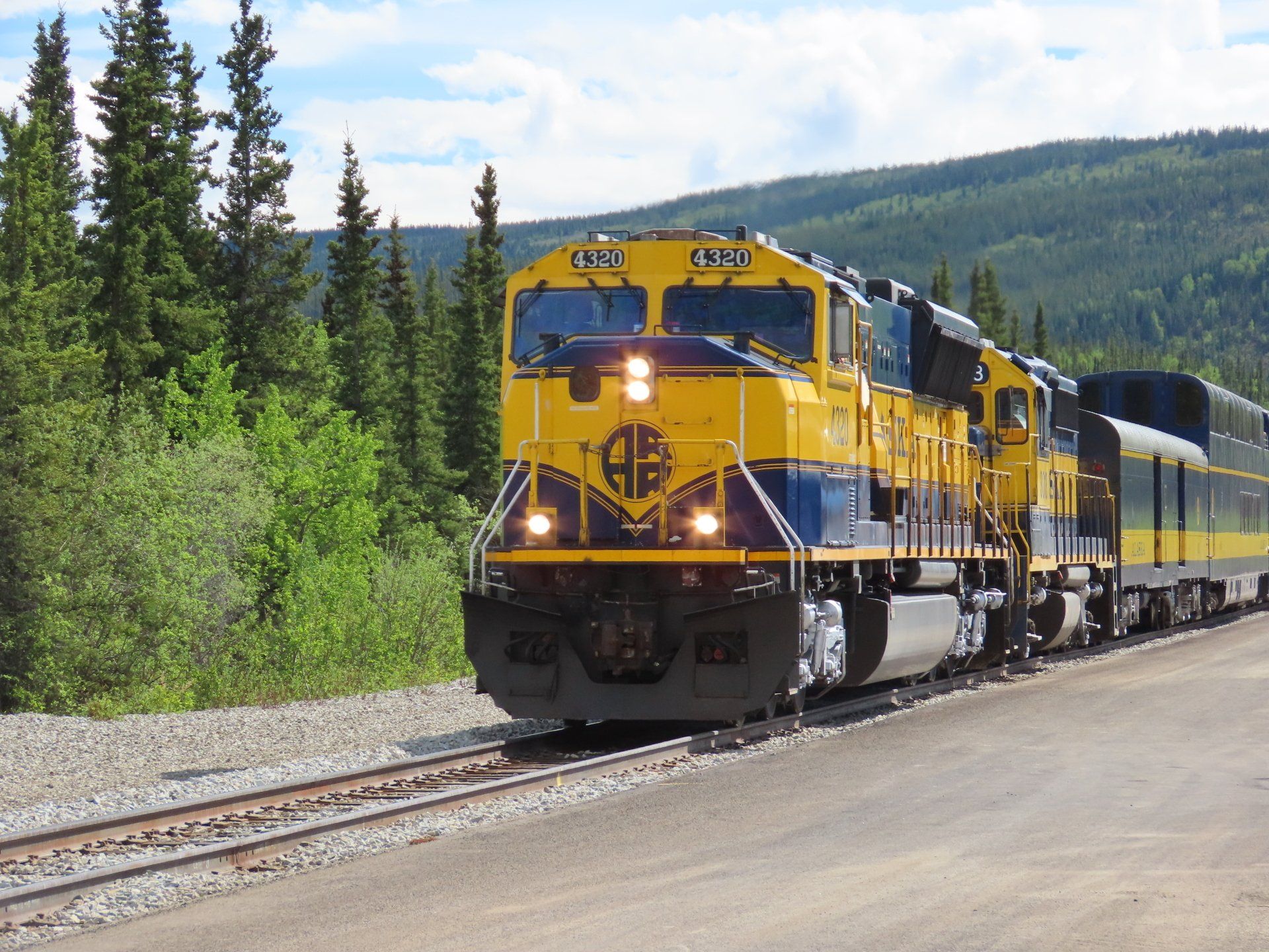 Royal Caribbean Alaska cruise and land tour Wilderness Express rail cars Alaskan rail