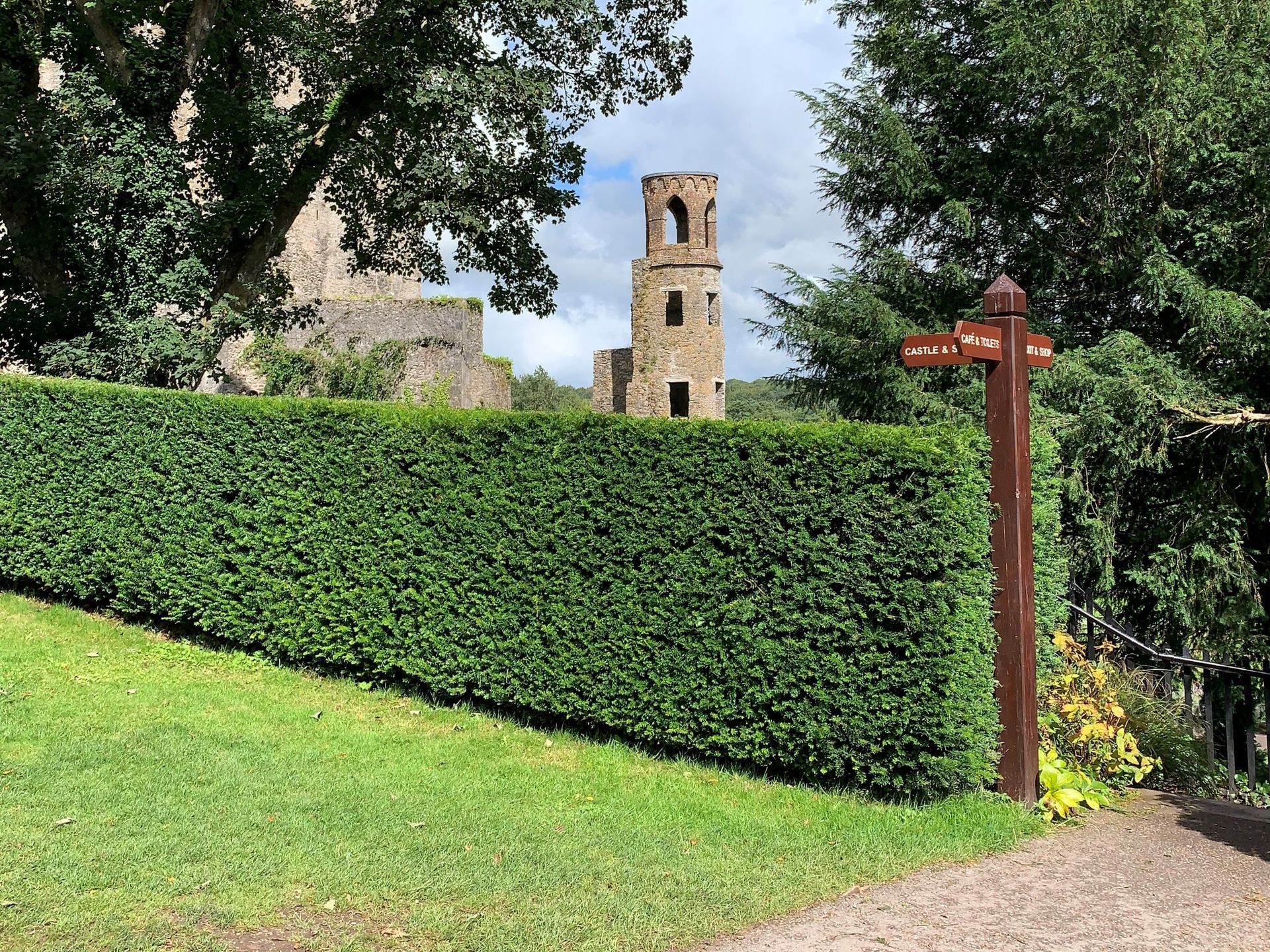 Ireland-Blarney-Castle-and-Gardens