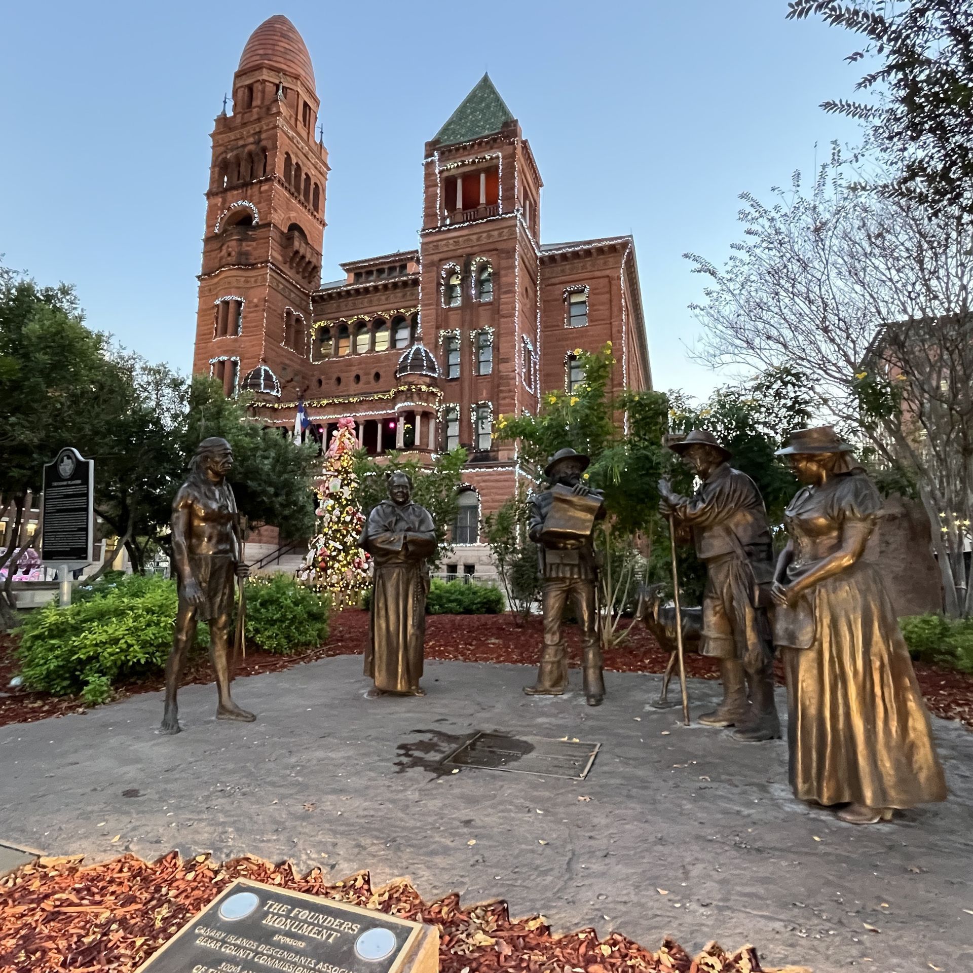 US-Texas-San-Antonio-Bexar-County-District-Courthouse Founders