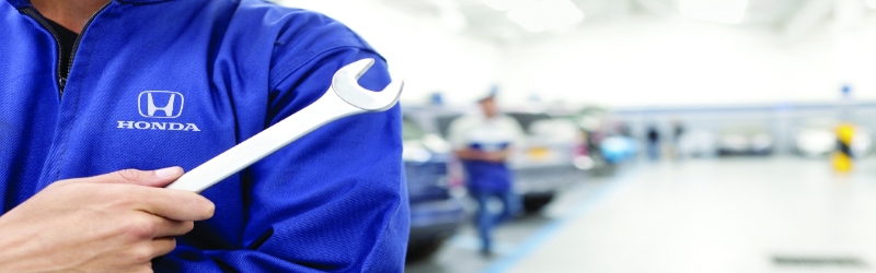Bryan Honda technician in the service area