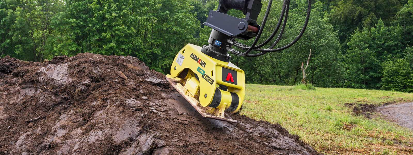 rullo costipatore in azione