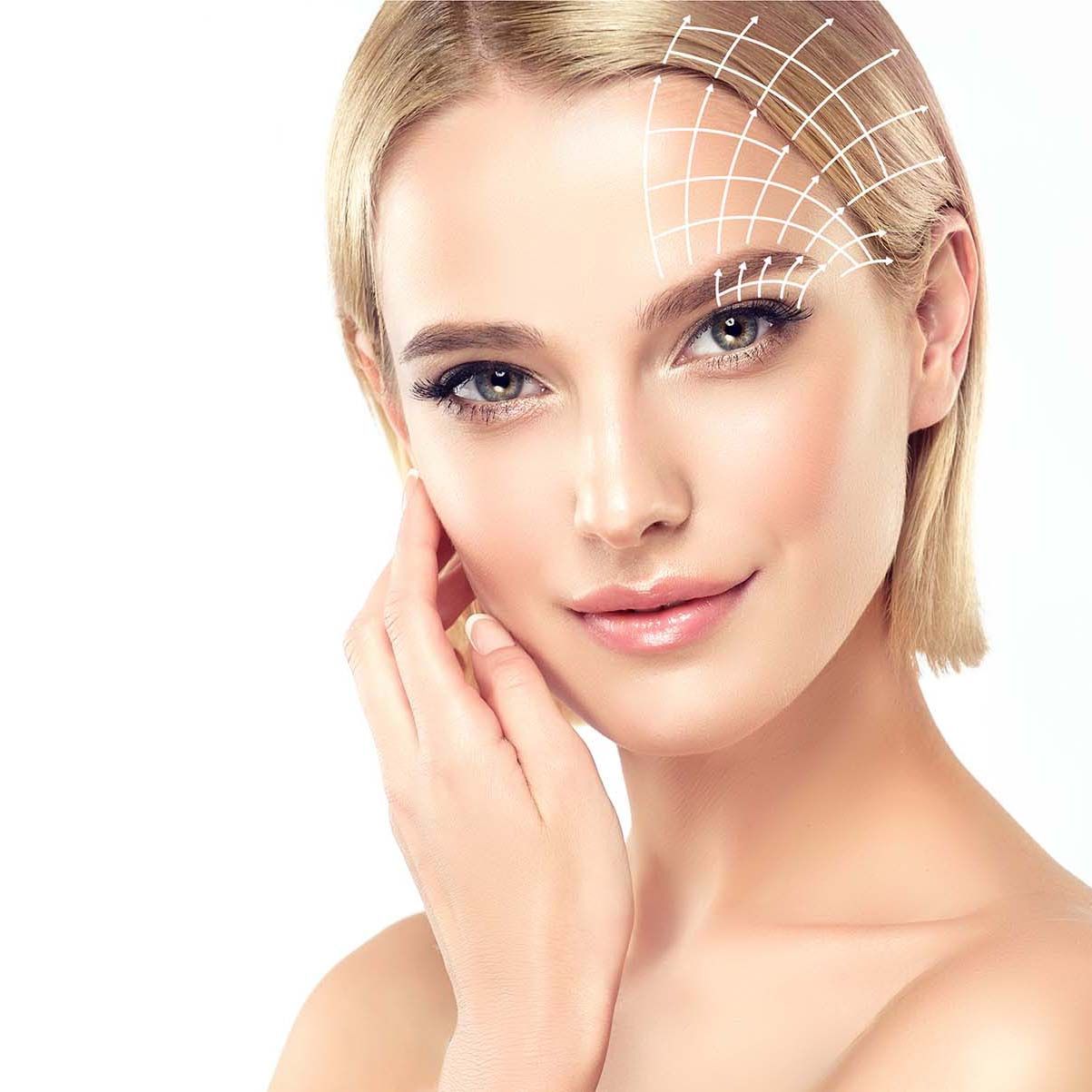 De Vectorlift, ook wel de Foxy Eye treatment genoemd, is de behandeling voor een wenkbrauw lift en verjonging van de bovenste oogleden zonder chirurgische ingreep. Tijdens de behandeling worden er verschillende stappen toegepast voor de verbetering van de huid boven de ogen en wenkbrauwen. Dankzij de behandeling wordt de staart van de wenkbrauwen en de bovenoogleden gelift door verstrakking van de huid en de vorming van nieuw collageen.  Deze behandeling is geschikt voor iedereen die graag zijn of haar wenkbrauwen wil liften zonder chirurgische ingreep.