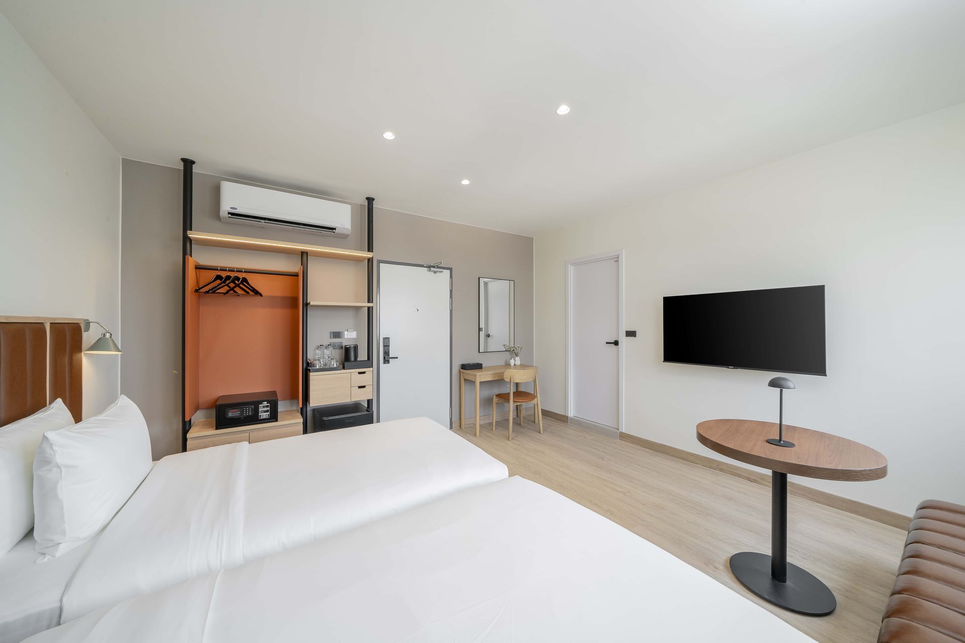 Deluxe Twin room at ASOKA HOTEL.