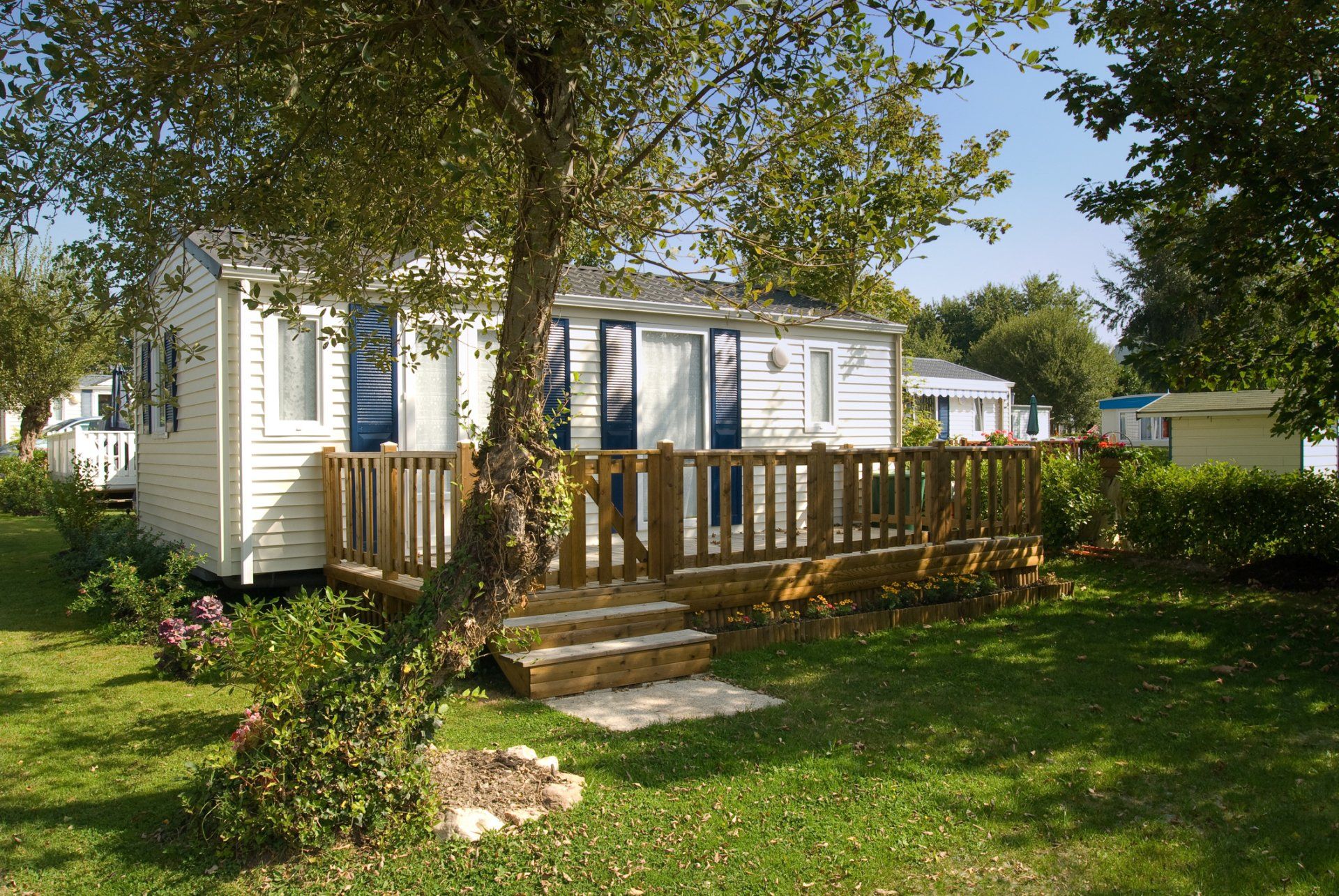mobile home image with link to availability page