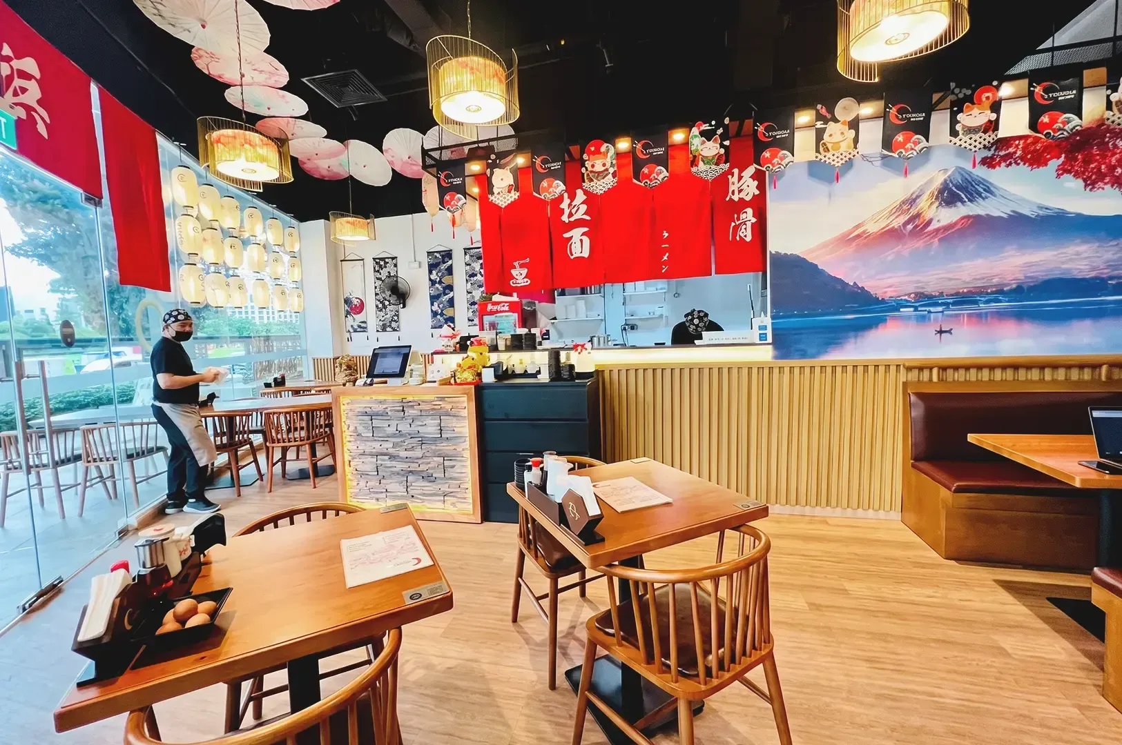 Japanese inspired interior of Yokohama Ramen in Grantral Mall