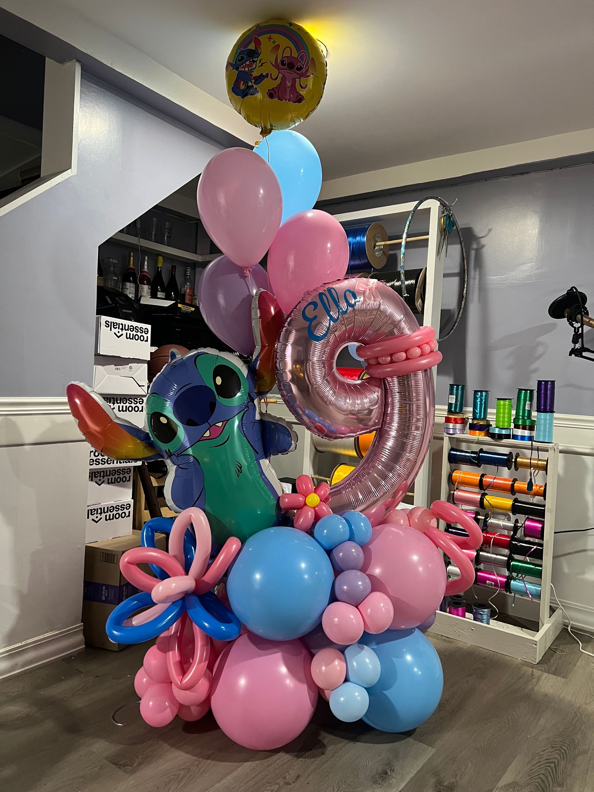 blue gold balloon bouquets on tables