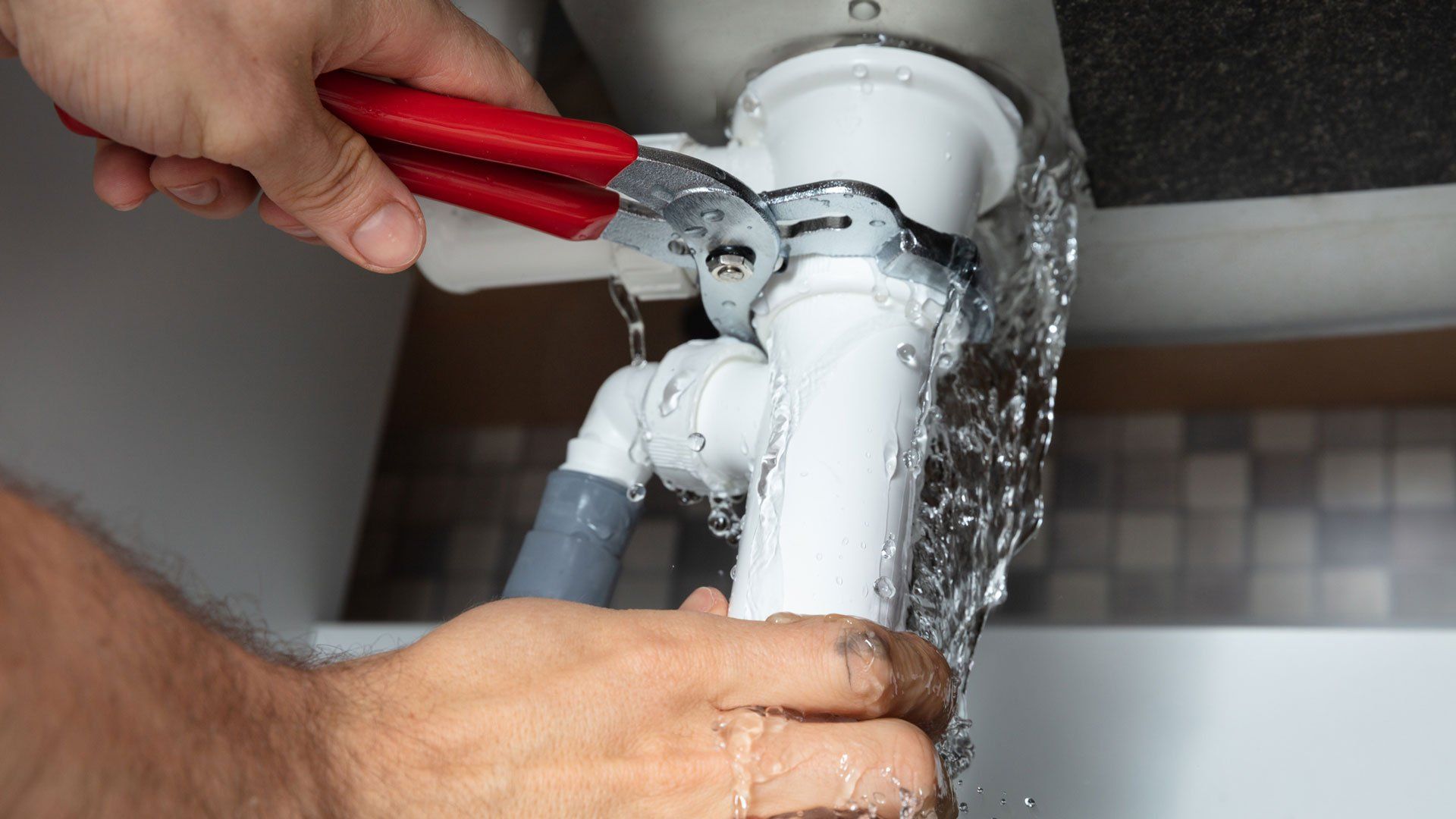 Fixing Water Pipe — Milwaukee, WI — Reupert Plumbing