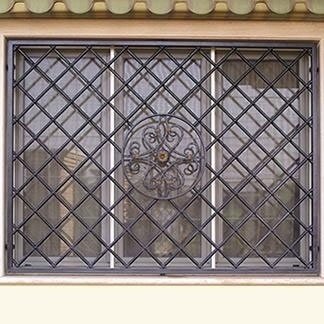 inferriata alla finestra