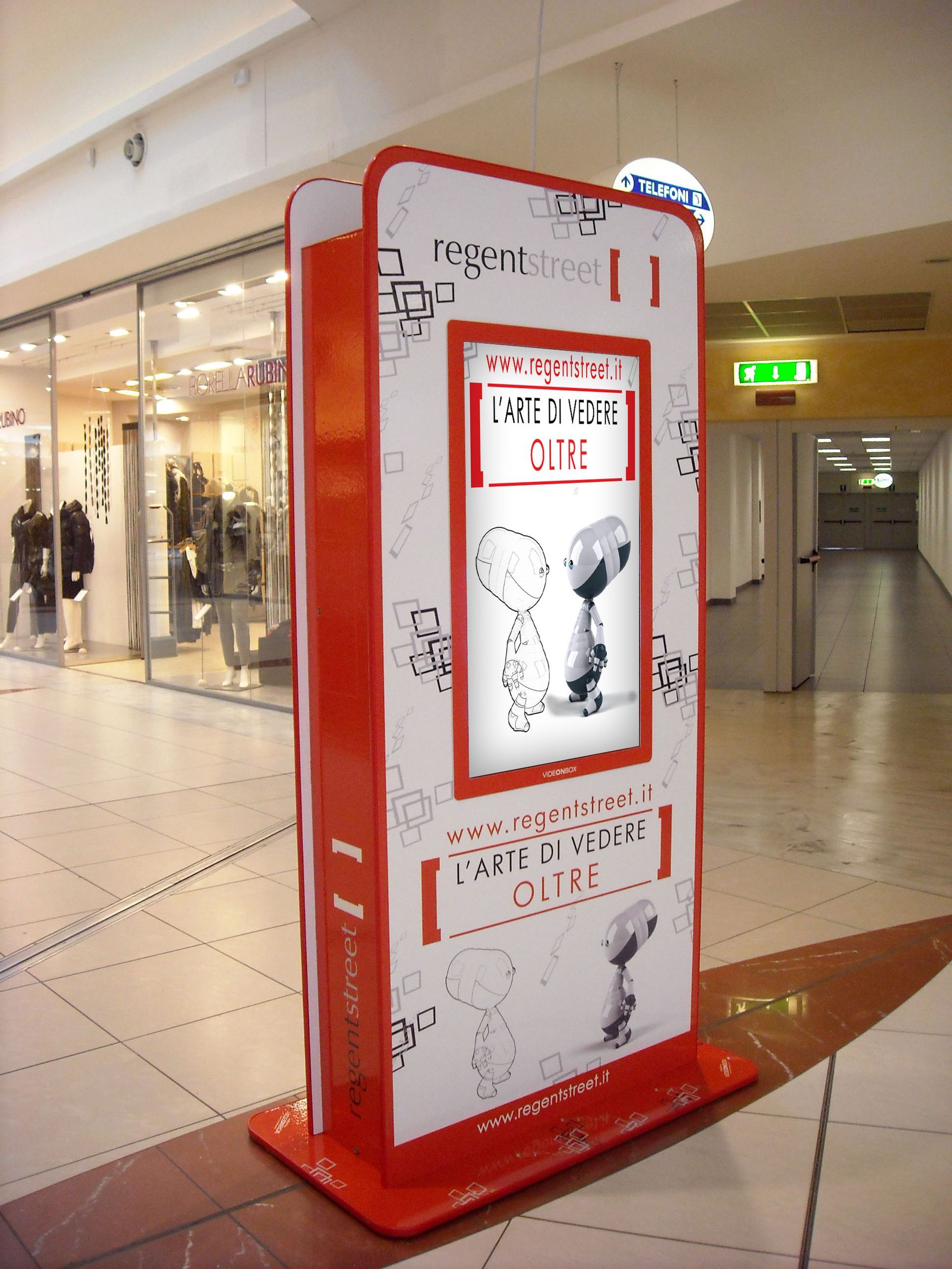 totem multimediale per centro commerciale