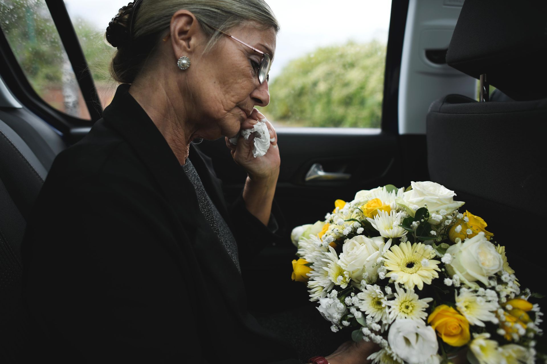 widow on the way to the funeral