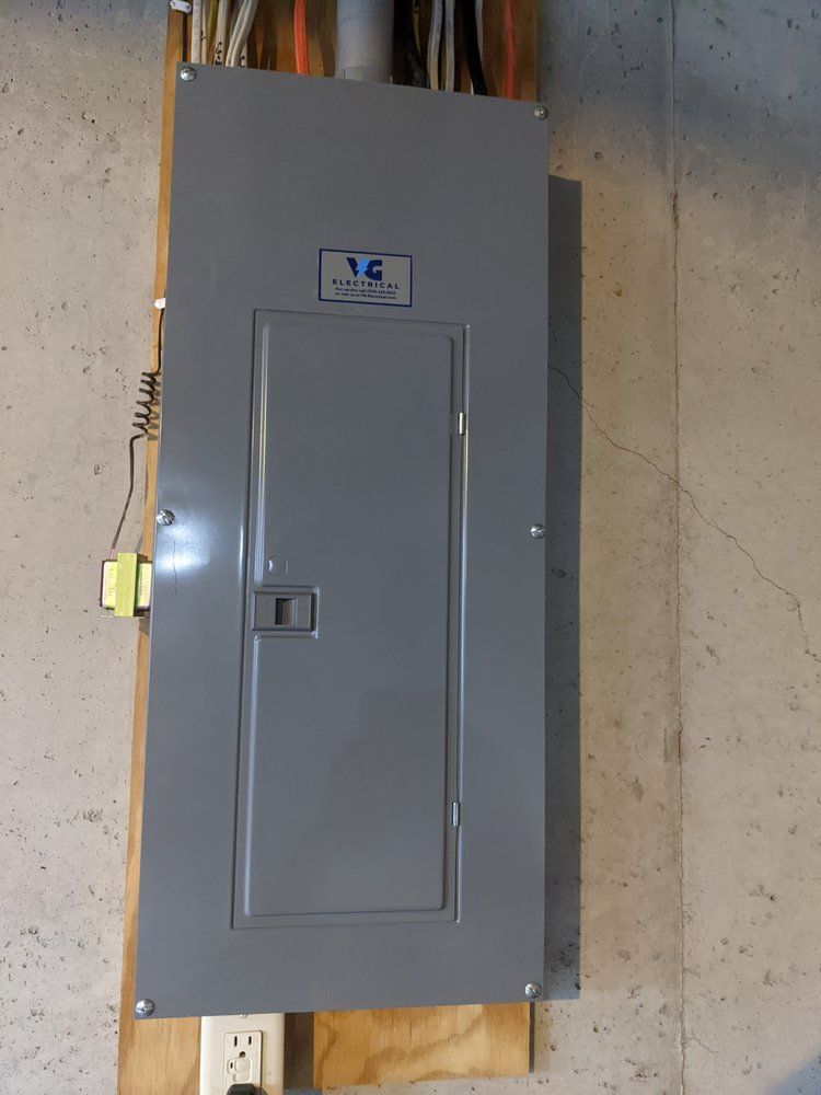 A gray box with the number 15 on it