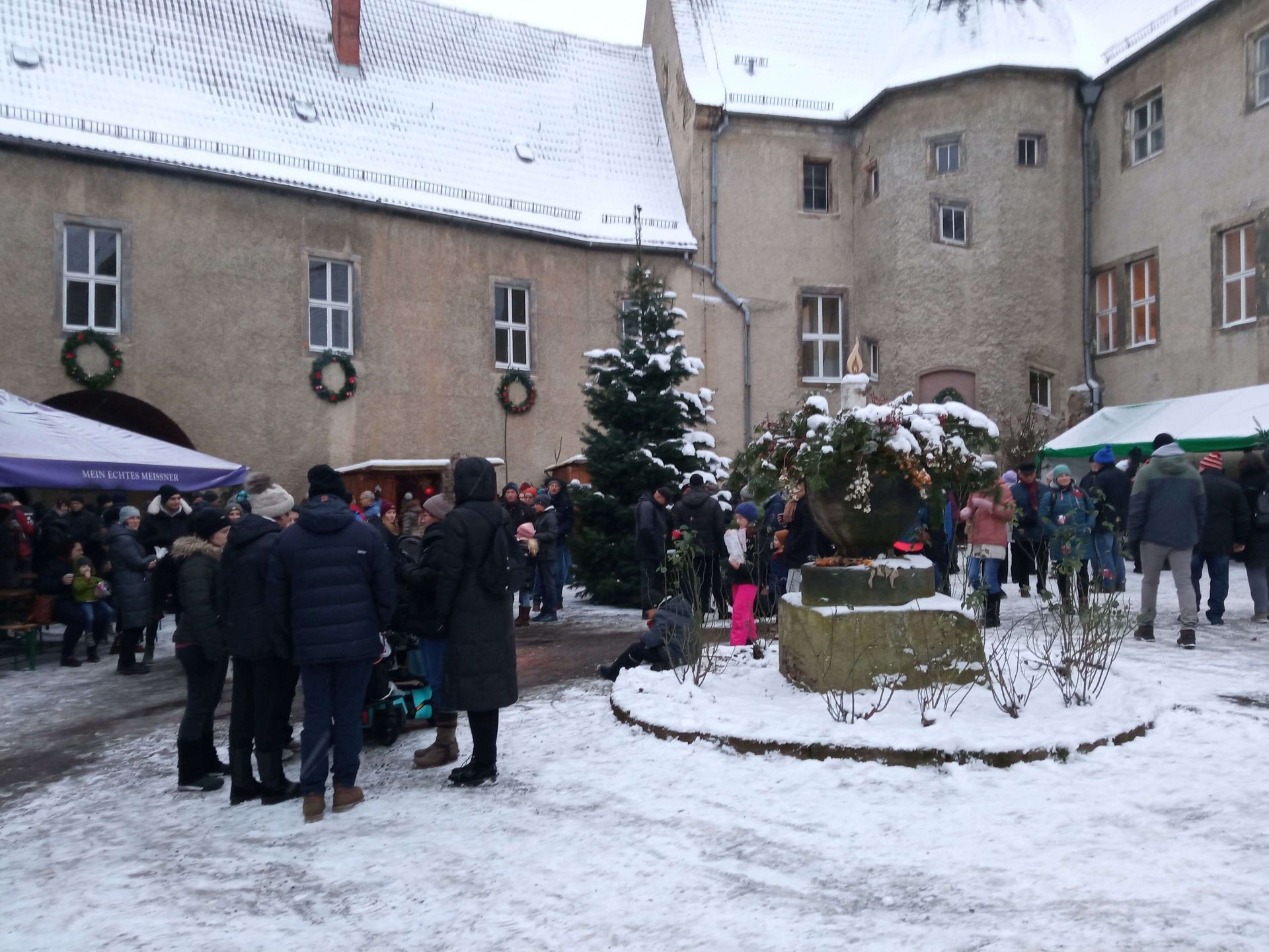 Weihnachtsmarkt im Schlosshof