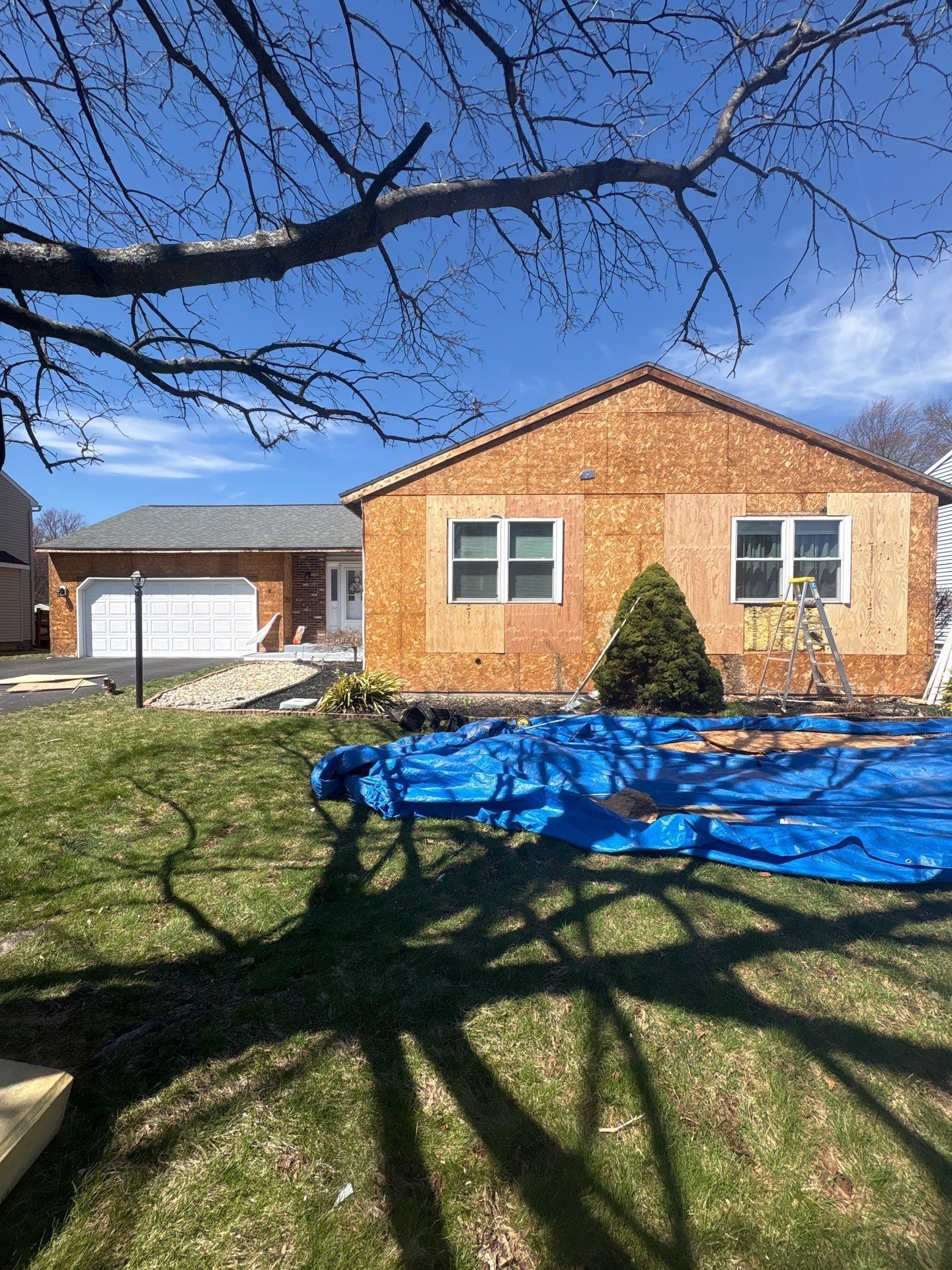United Roofing & Siding project: 20 Maria Dr. Albany Before