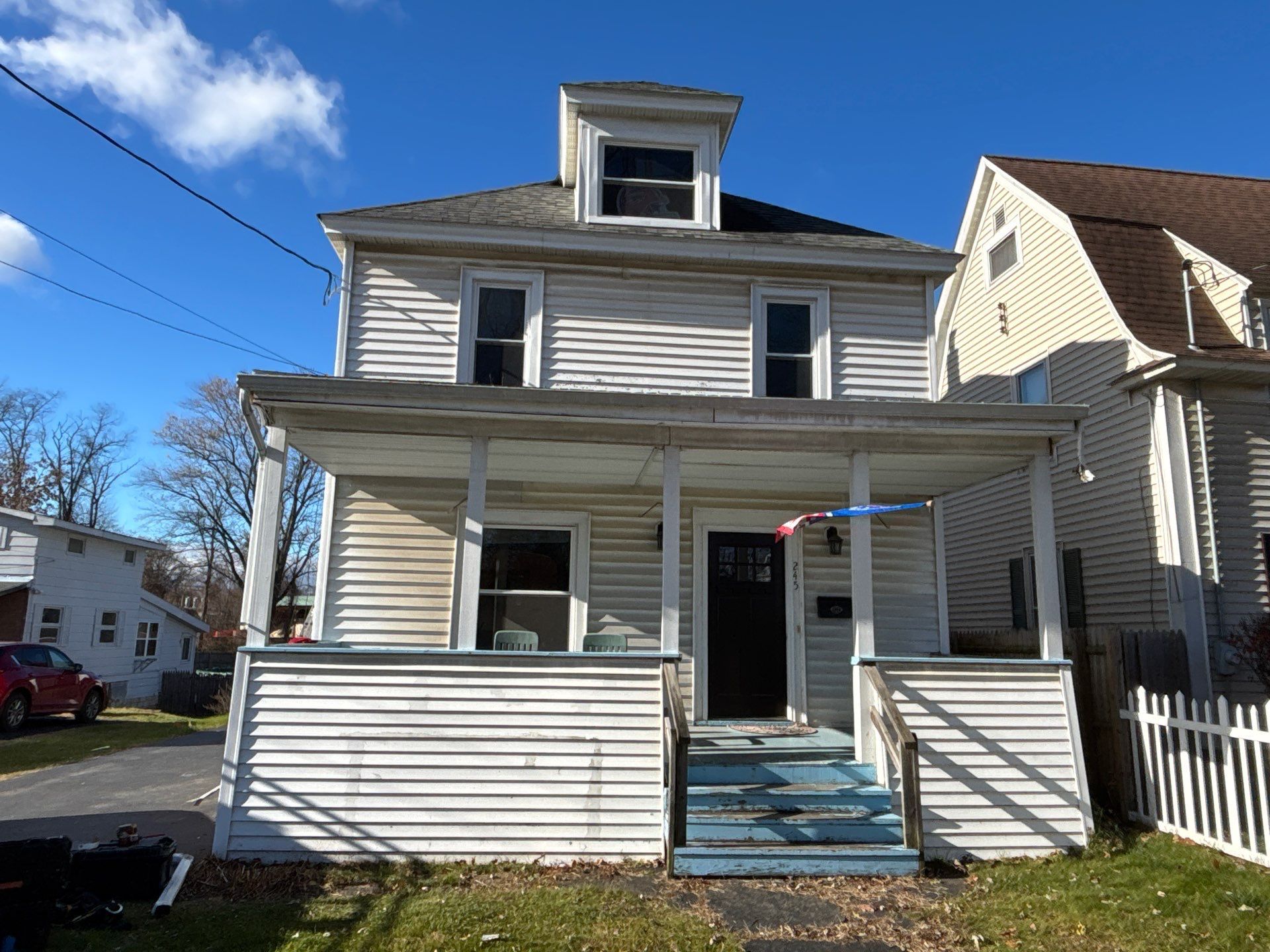 United Roofing & Siding project: 245 Vley Rd. Schenectady Before