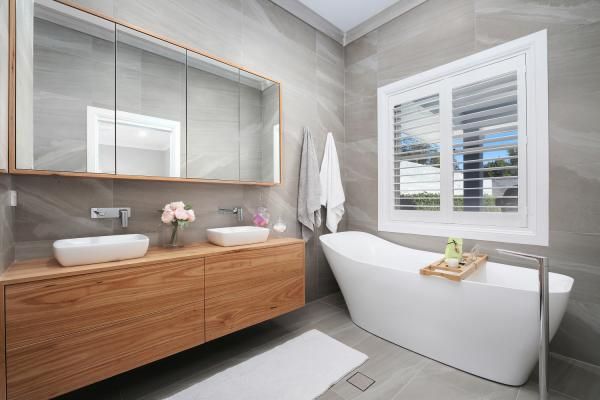 A Bathroom with Two Sinks and A Bathtub | Mid-North Coast, NSW | BDM Constructions