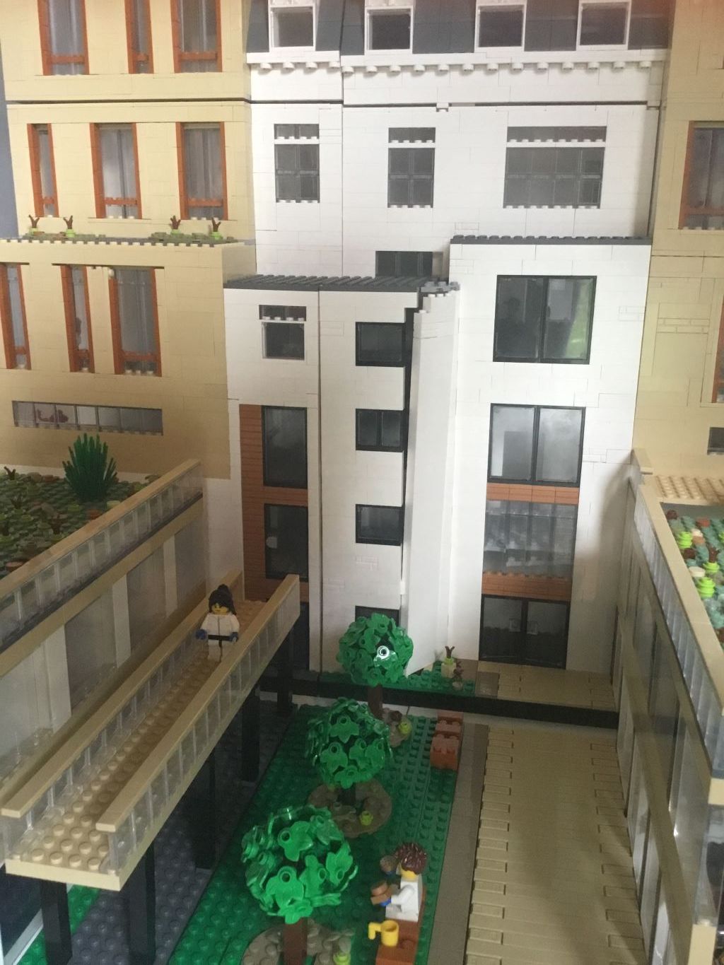 LEGO schaal model nieeuw APB gebouw