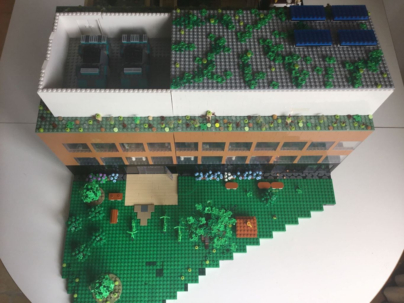 LEGO schaal model nieeuw APB gebouw