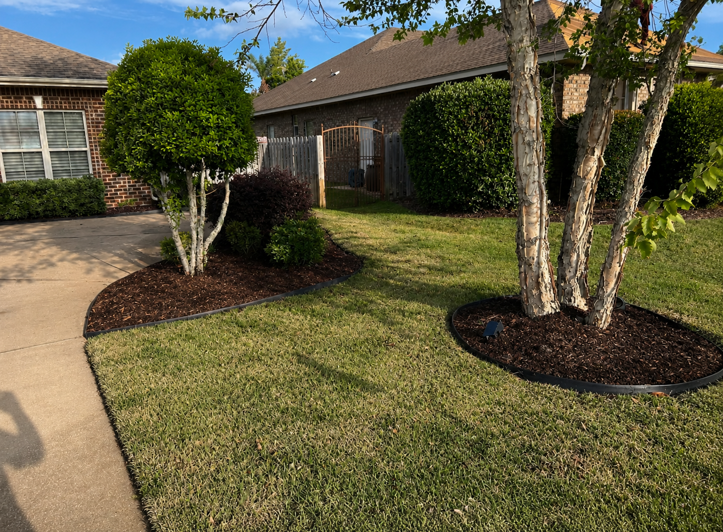 Bell's Lawncare LLC lawn care and mowing services in Mary Esther, FL