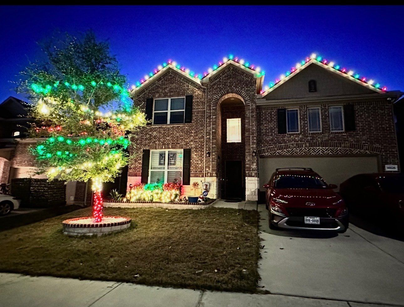 Holiday Lighting by Elite Exterior Cleaning in North Houston