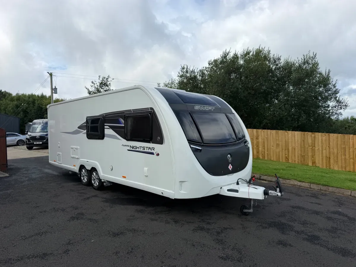 2023 Swift 6 berth 8ft wide fixed bed