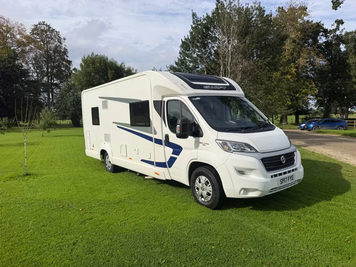 2017 Swift island bed