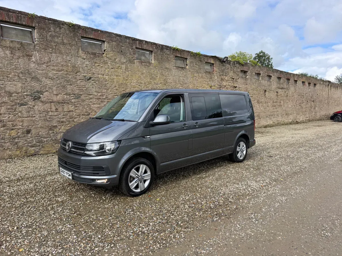 2017 Transporter DSG Highline Combi