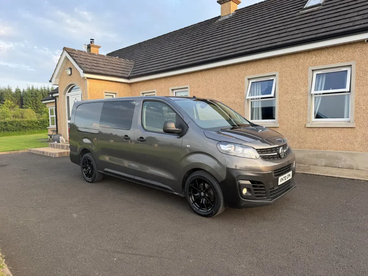2022 Vauxhall vivaro crewb cab