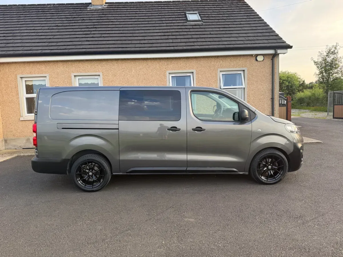 2022 Vauxhall vivaro crewb cab