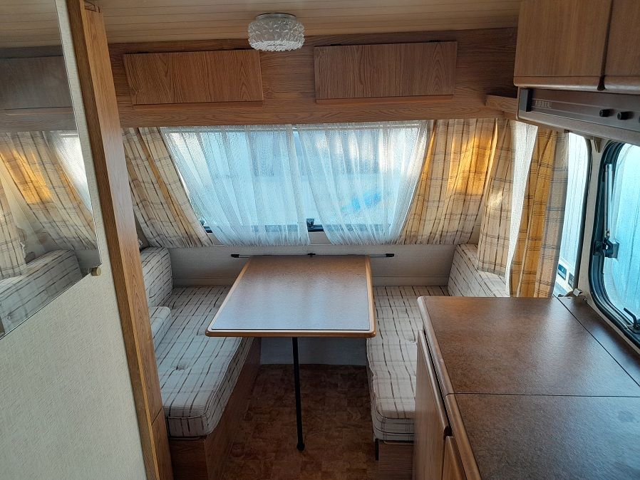 Finestra Universale EUROPA Bronzo WxH 400x550: ricambi accessori Camper/ Caravan