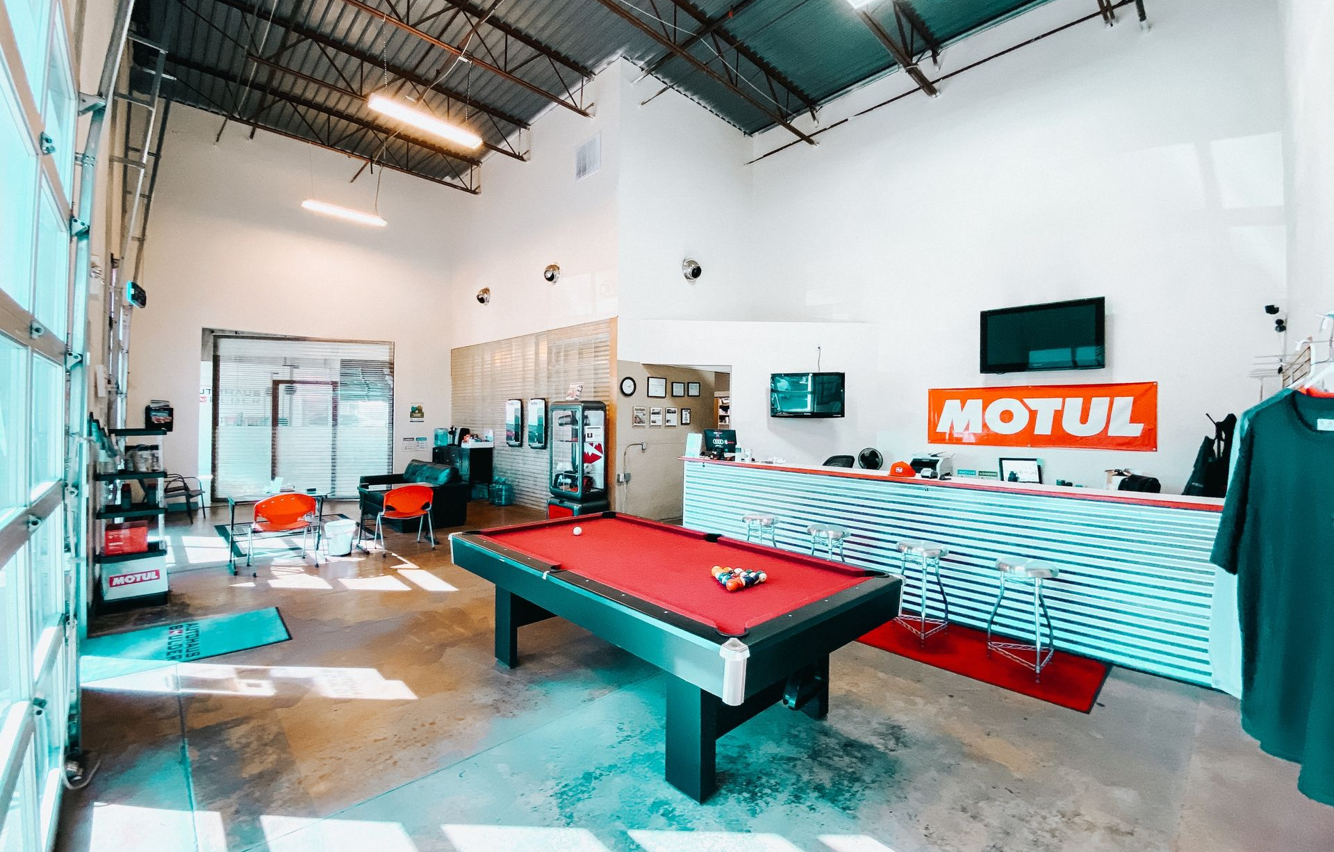 About Us Photo | AutoHaus of Boulder