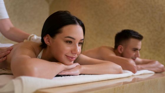 Facial massage beauty treatment