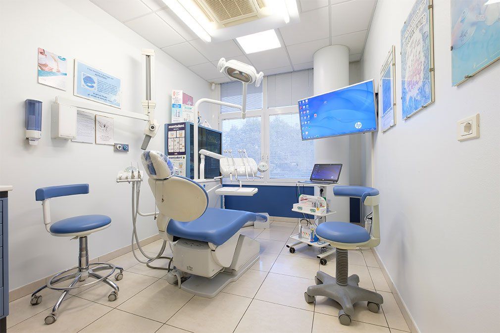 bambina dal dentista