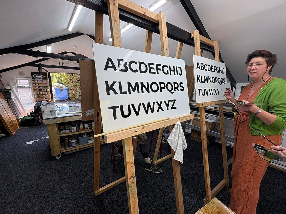 The Sign Painter learn signwriting 4