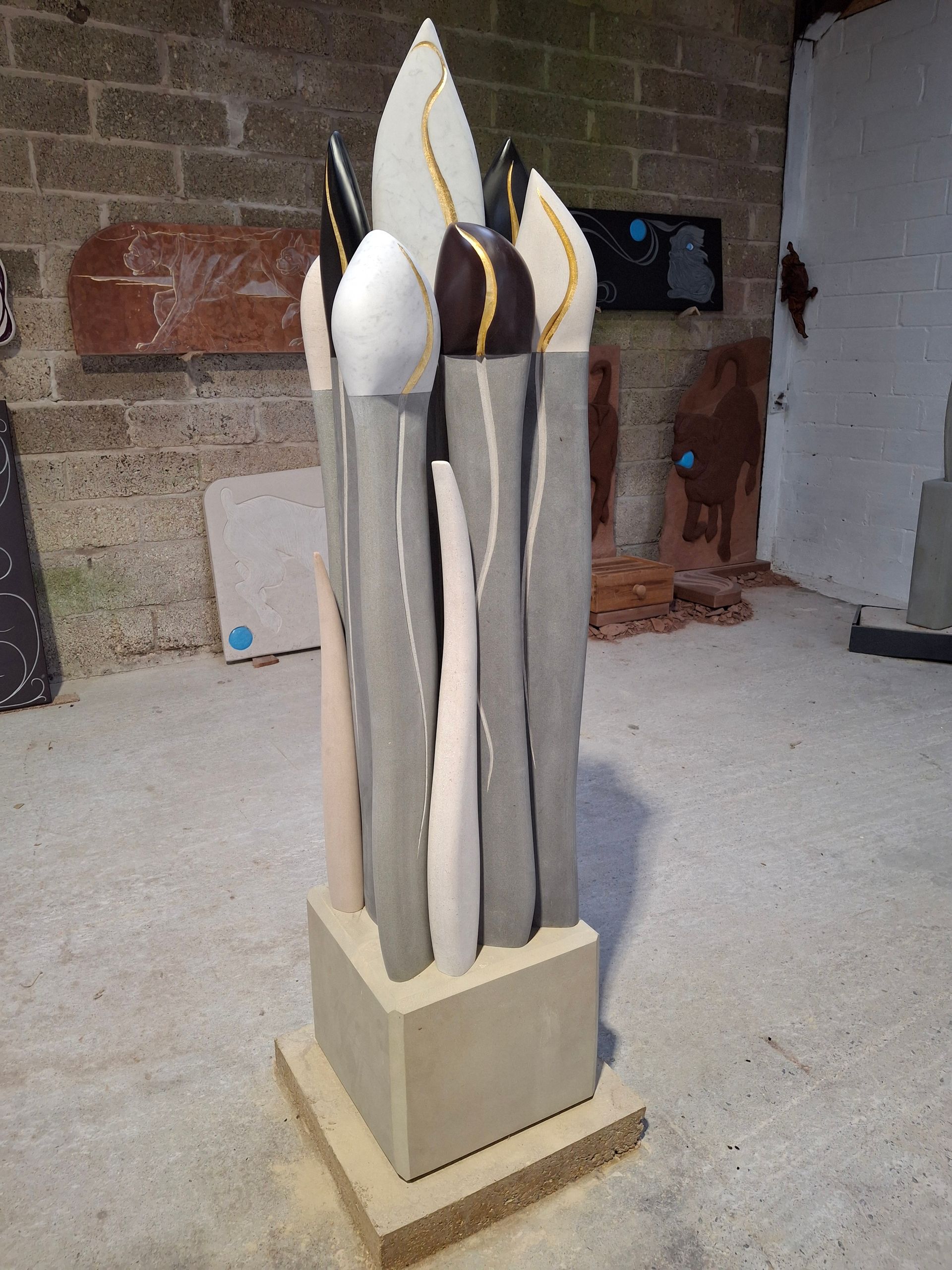 close buddies sculpture