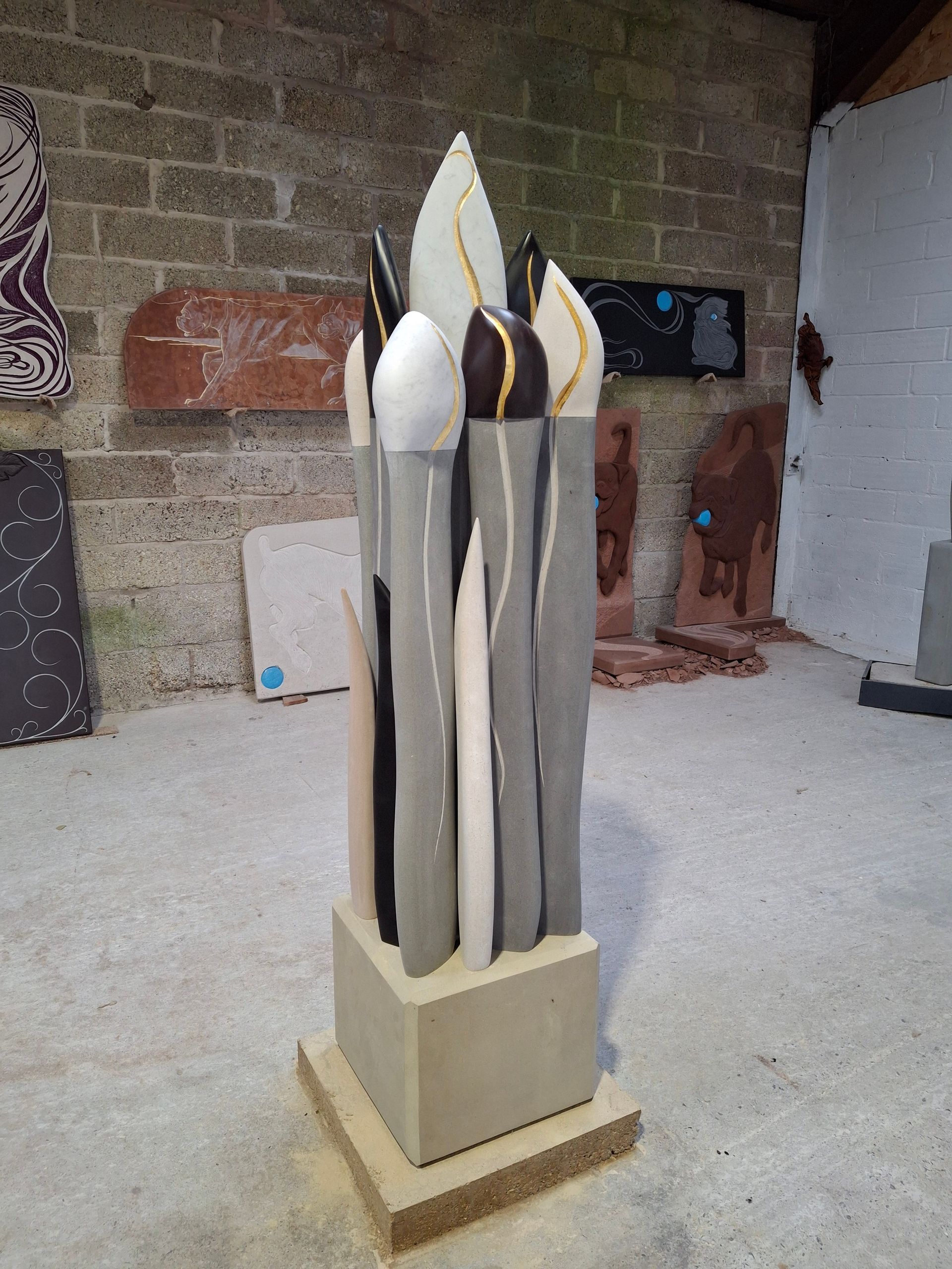 close buddies sculpture