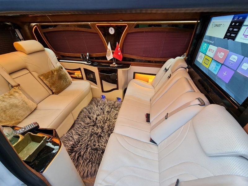VW Transporter Luxury Edition interior view