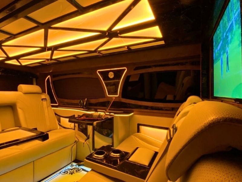 VW Transporter Luxury Edition interior seats