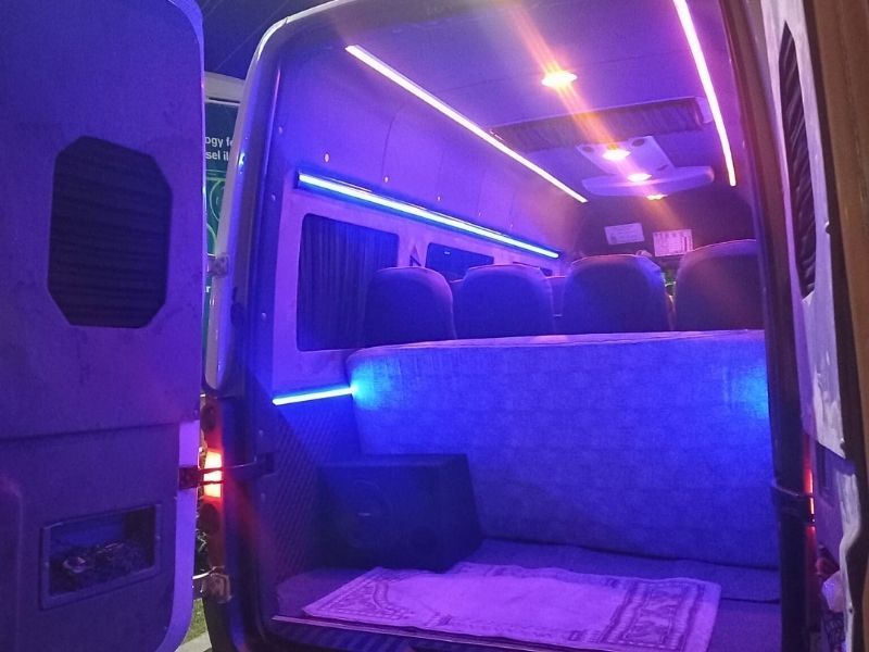 Volkswagen Crafter VIP 13 Seater trunk
