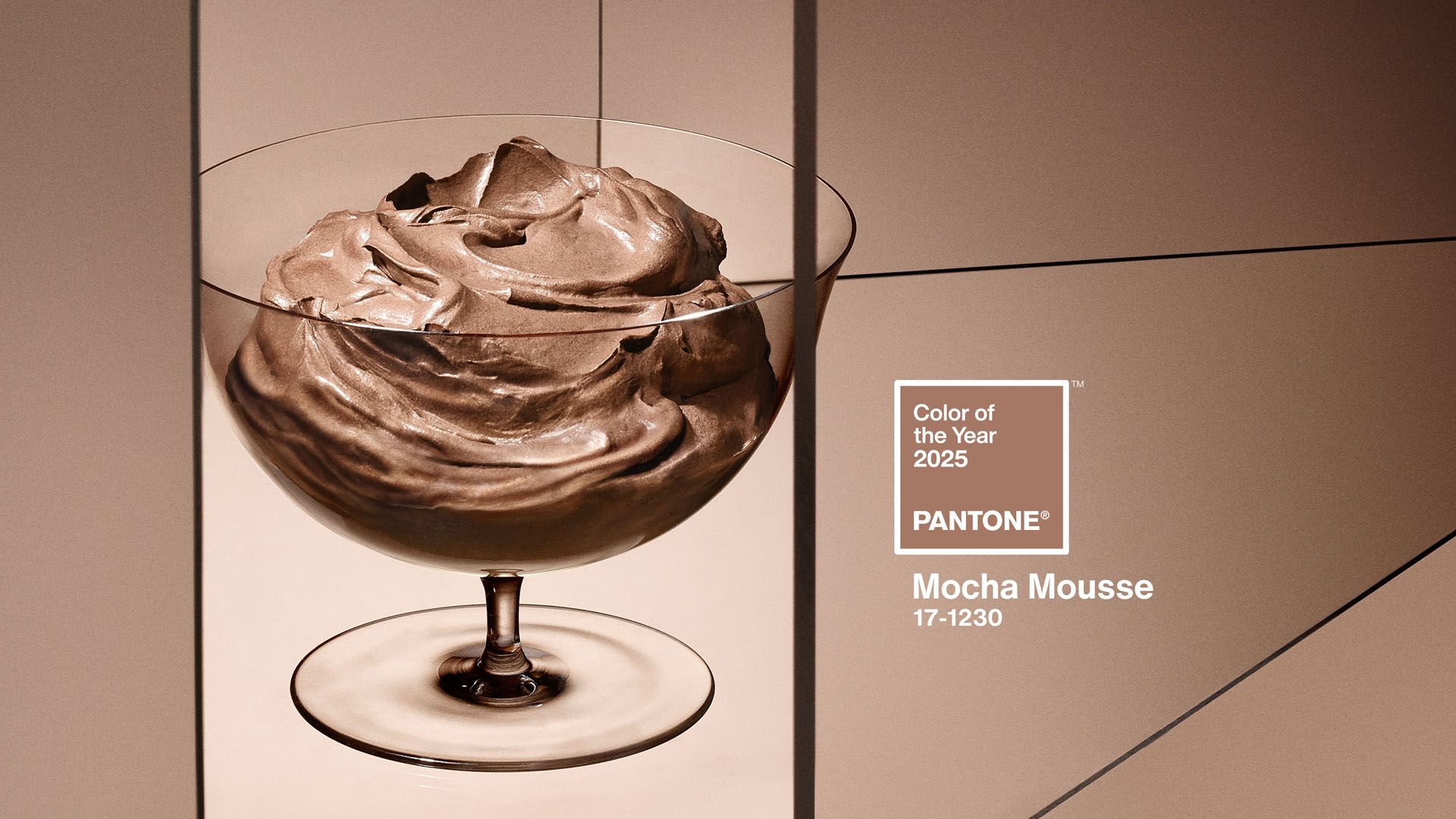 A cor do ano 2025, PANTONE 17-1230 Mocha Mousse, foi escolhida pelo Pantone Color Institute devido à