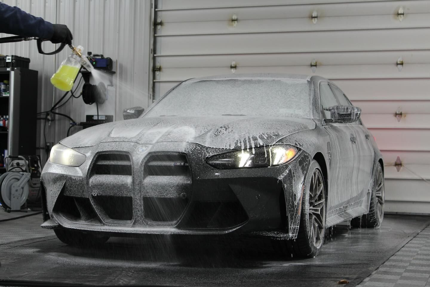 exterior car detailing