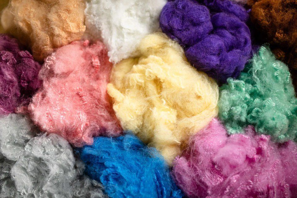 Plastic wool