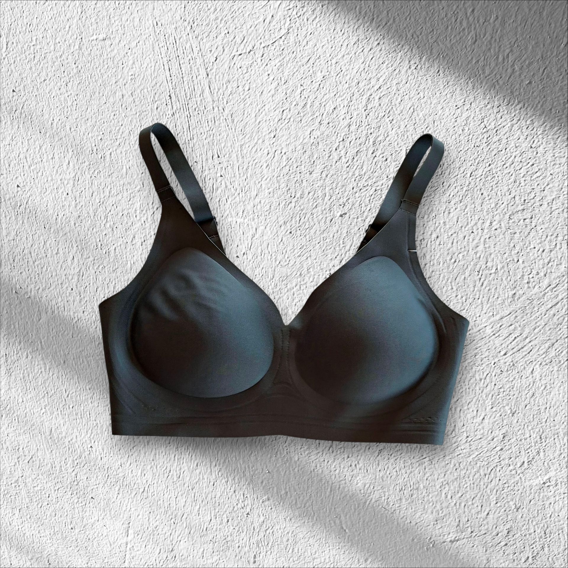 TOP/BRASIER SIN COSTURAS DE MAXIMA COMODIDAD